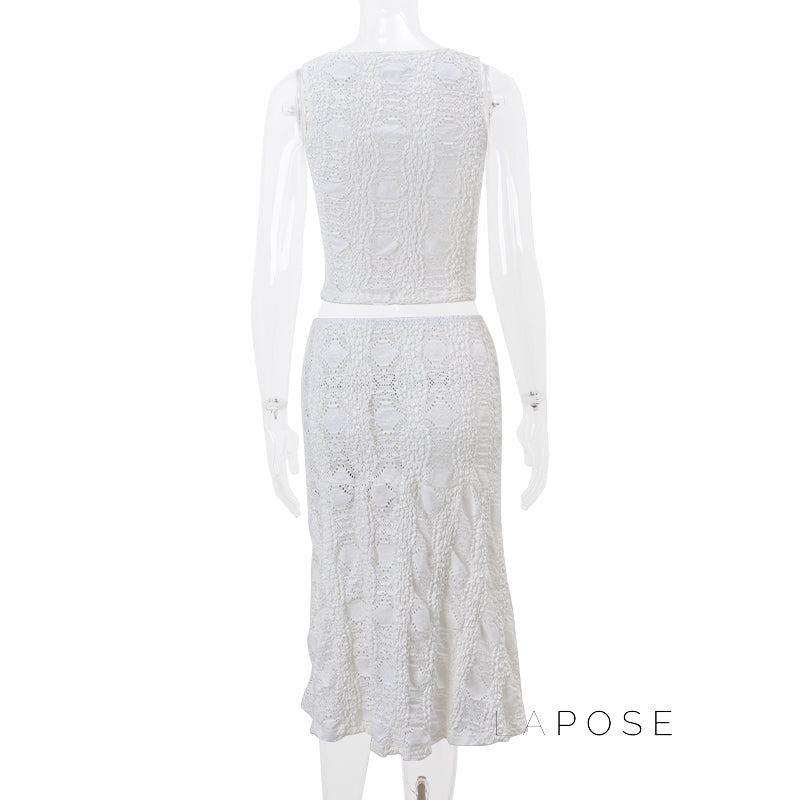 Gracefully Styled Garment for Any Occasion