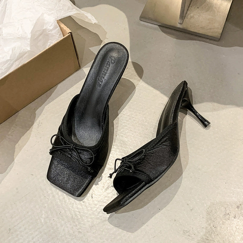 Polished Heels with an Effortless Classic Look