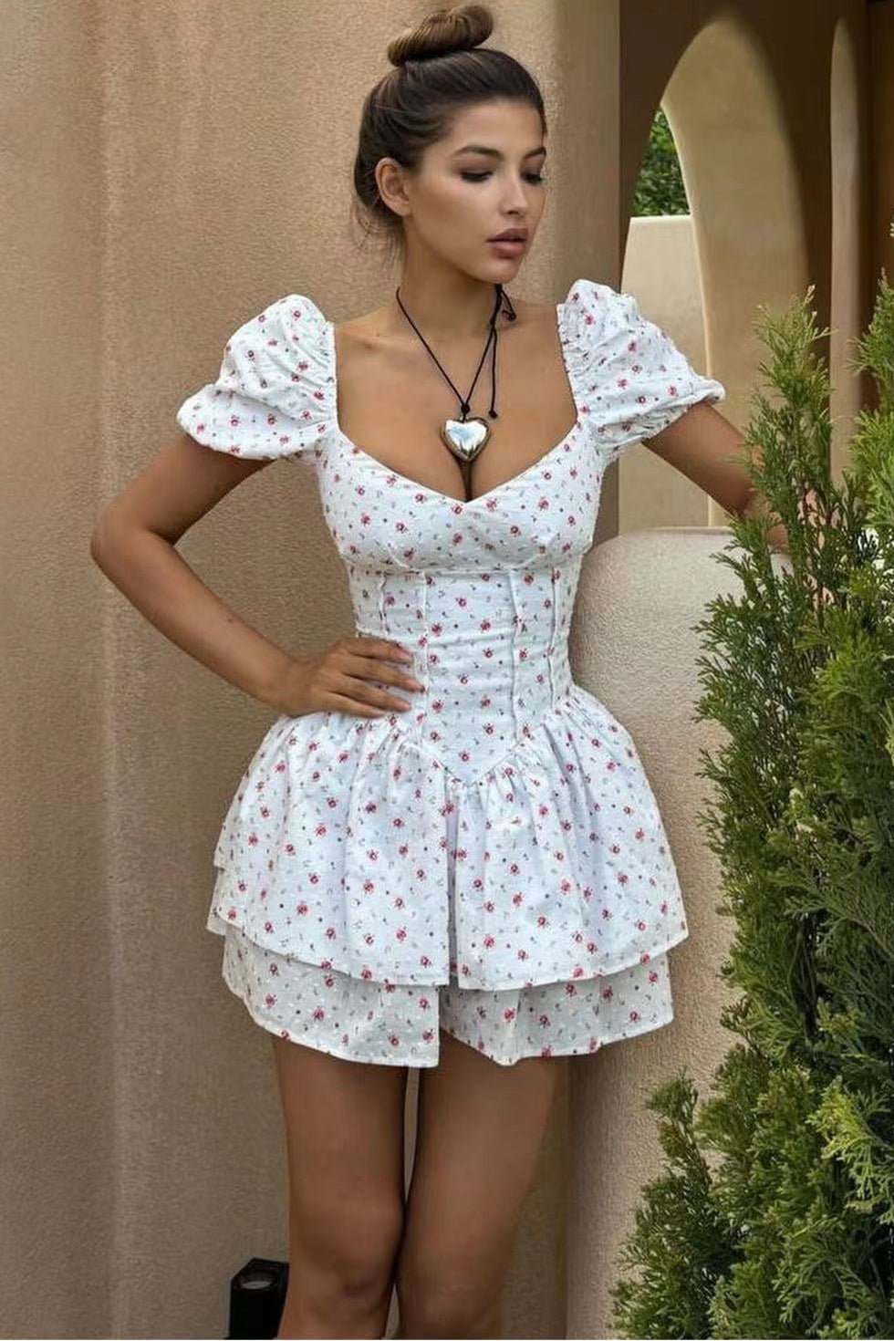 Well Tailored Dress with a Graceful Silhouette