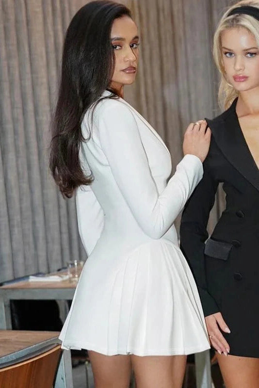 Sophisticated Dress with a Clean Classic Look