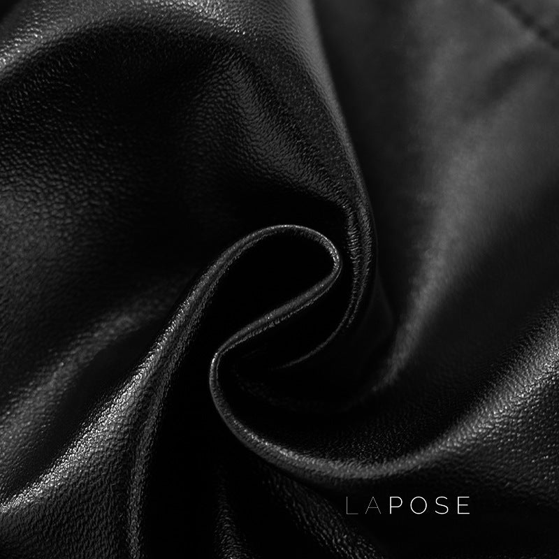 Well Tailored Top with a Graceful Silhouette