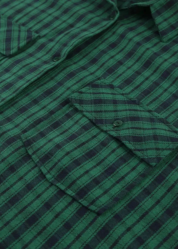 Classic Vintage Shirt with a Flattering Fit