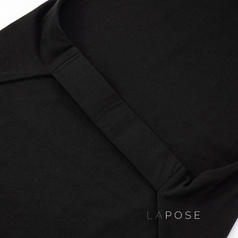 Well Tailored Top with a Graceful Silhouette