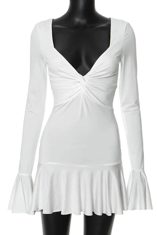 Effortlessly Elegant Dress with a Timeless Design