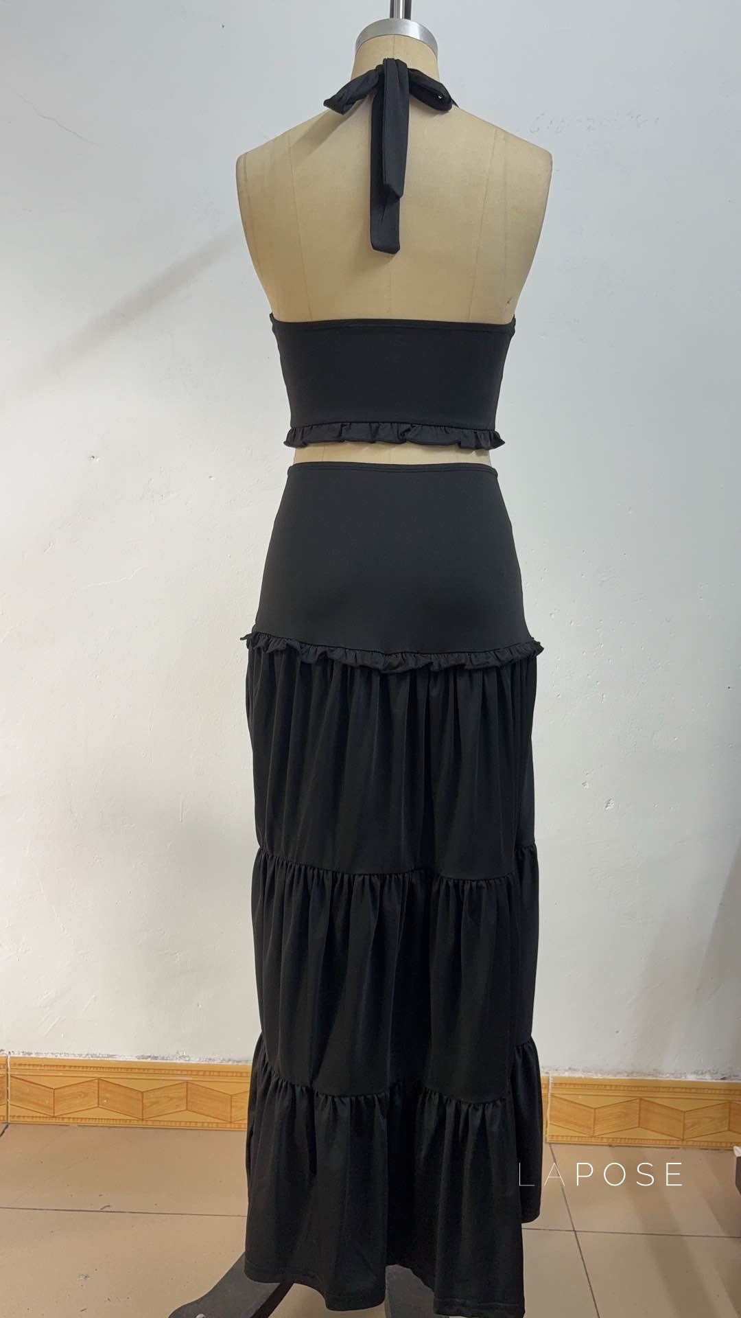 Effortlessly Elegant Garment with a Timeless Design