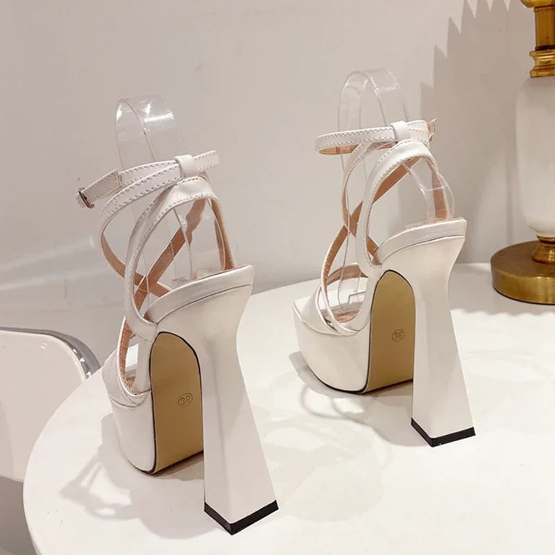 Beautifully Finished Heels in a Timeless Design