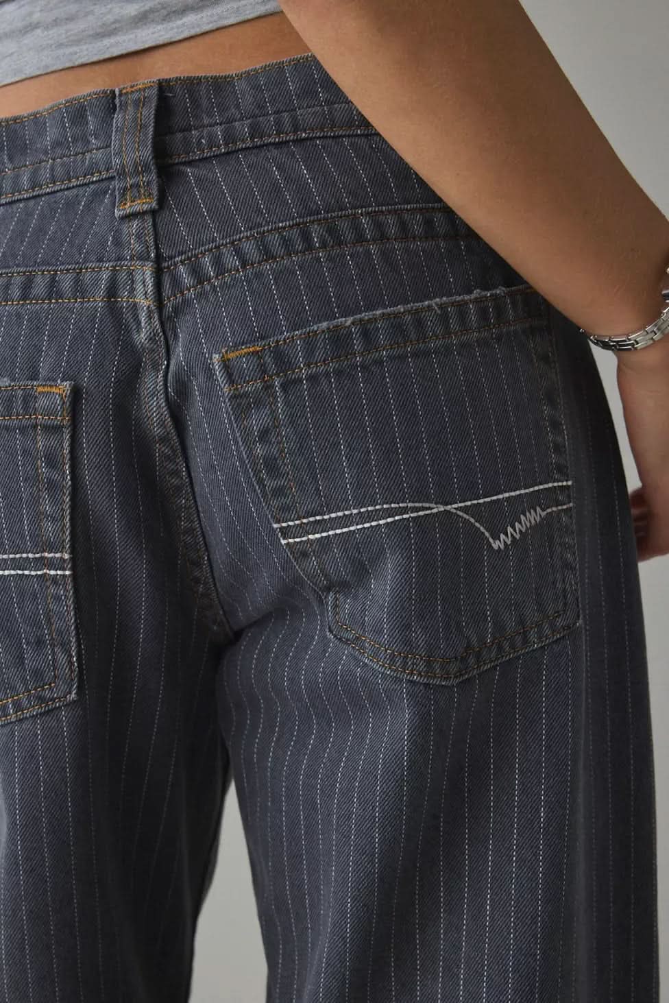 Elegantly Styled Pants for Everyday Wear