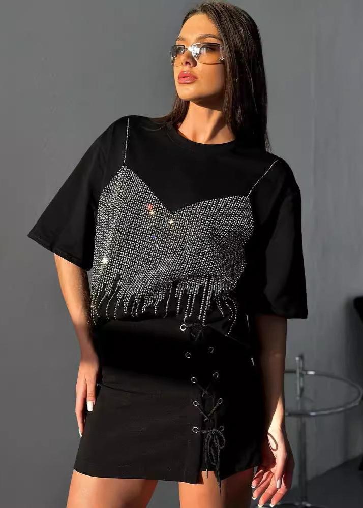 Gracefully Styled Garment for Any Occasion