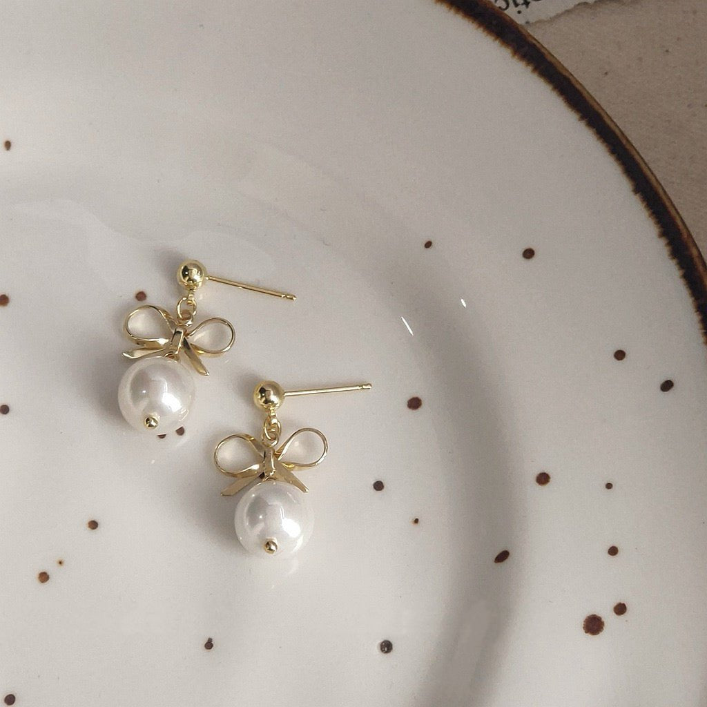 Bow and Pearl Earrings
