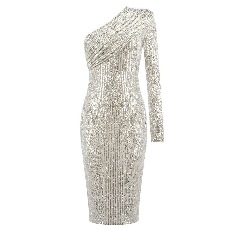 Beautifully Finished Dress in a Timeless Design