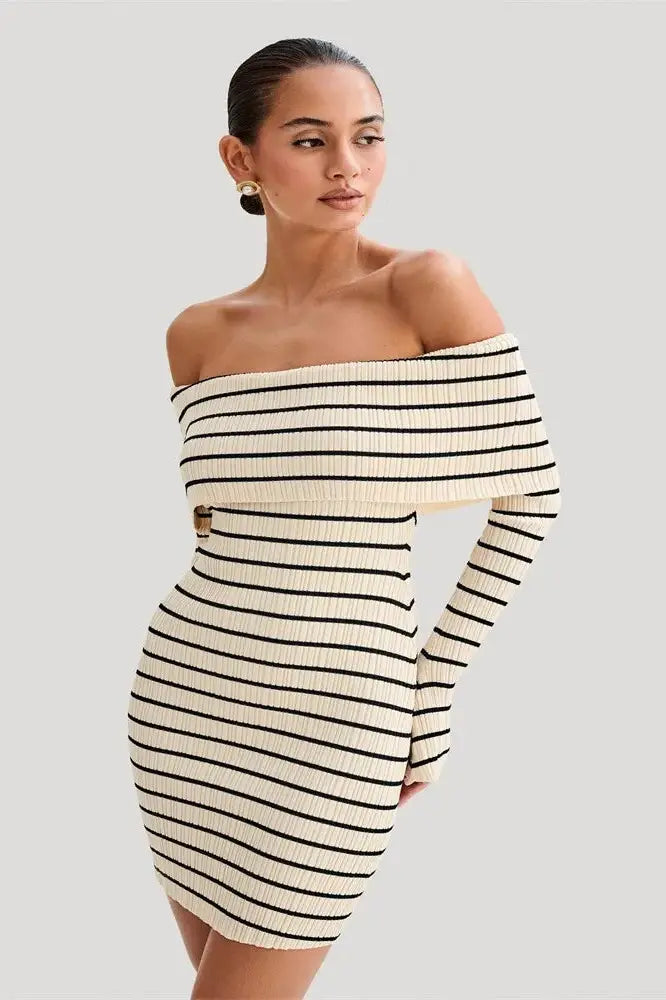 Effortlessly Elegant Dress with a Timeless Design
