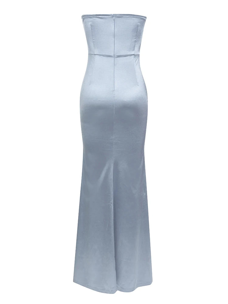 Sophisticated Garment with a Clean Classic Look