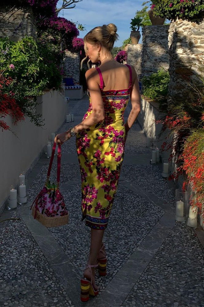 Classic Vintage & Enduringly Stylish Dress