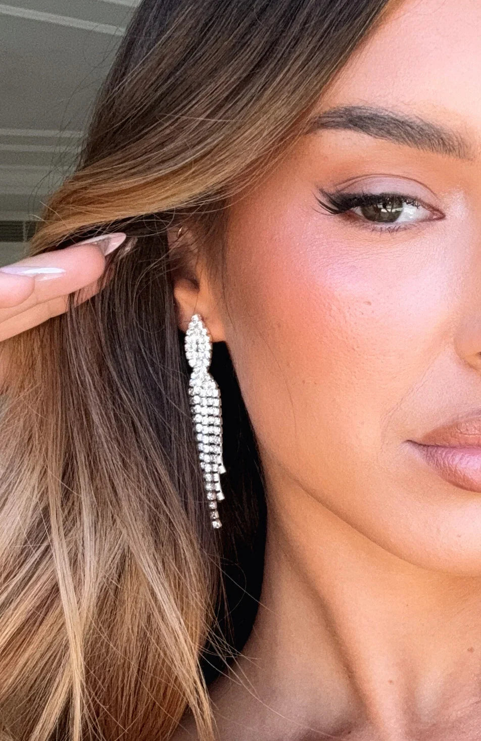 Lilou Shimmering Silver Drop Earrings