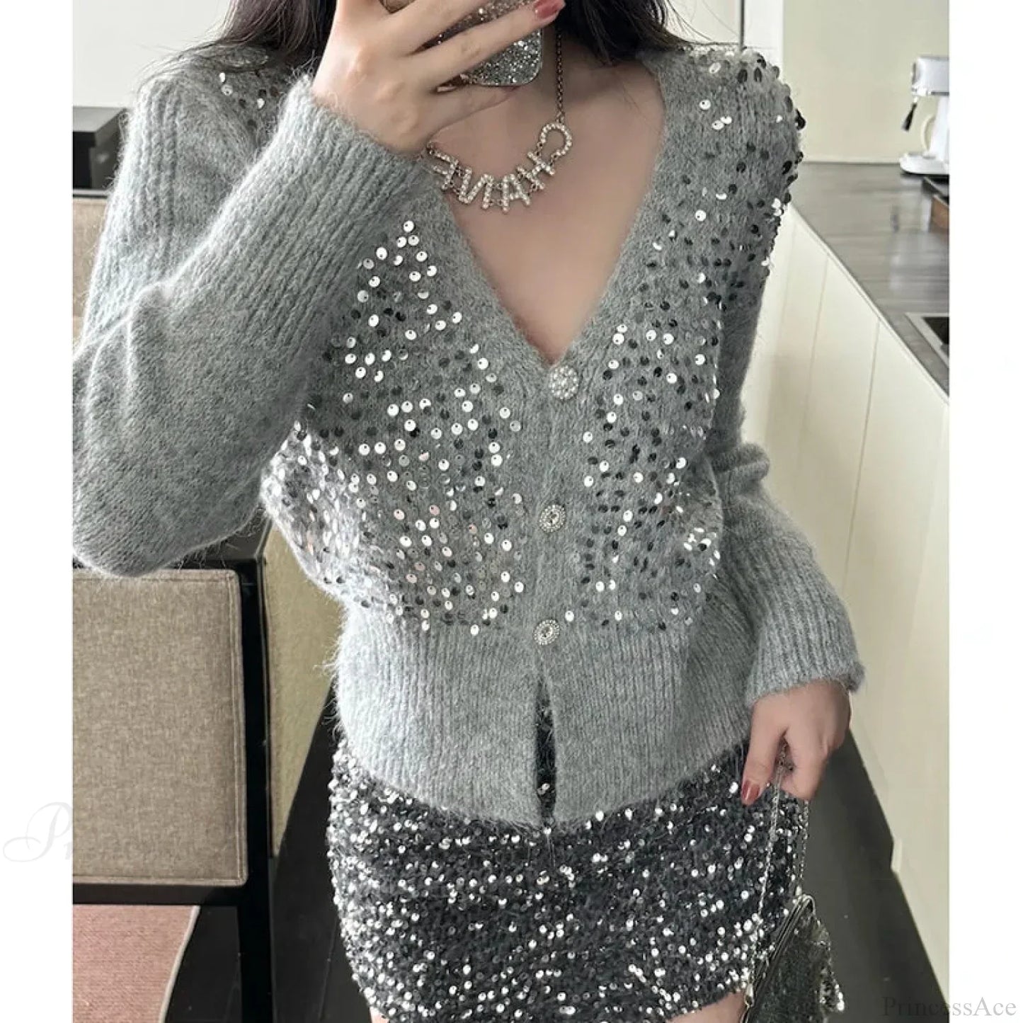 GRAY