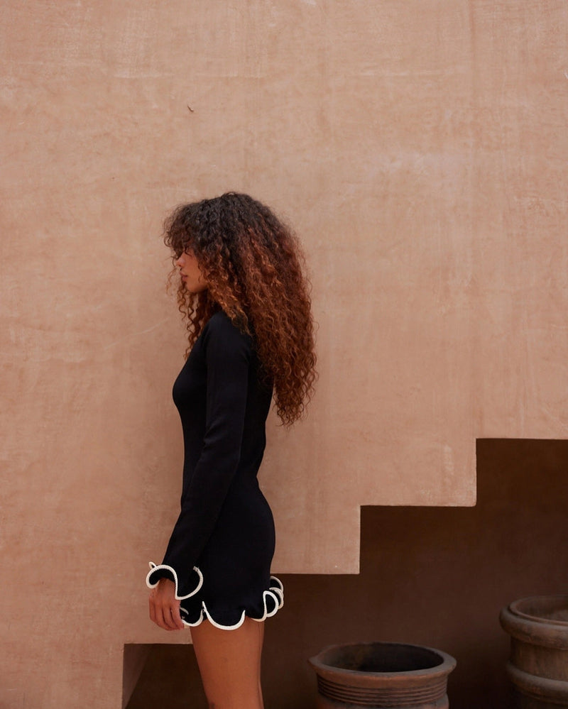 Gracefully Styled Dress for Any Occasion