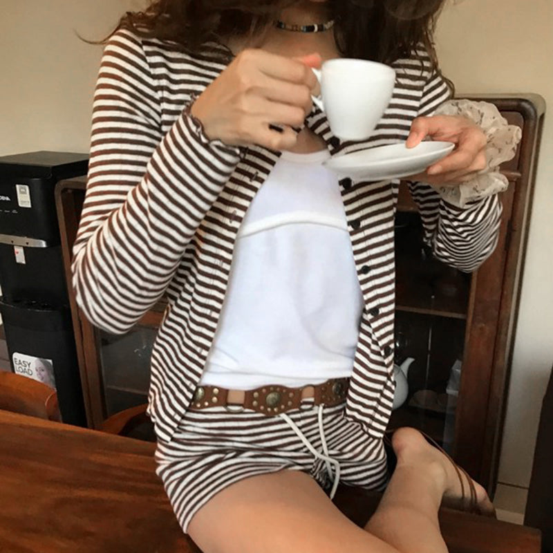 Gracefully Styled Cardigan for Any Occasion