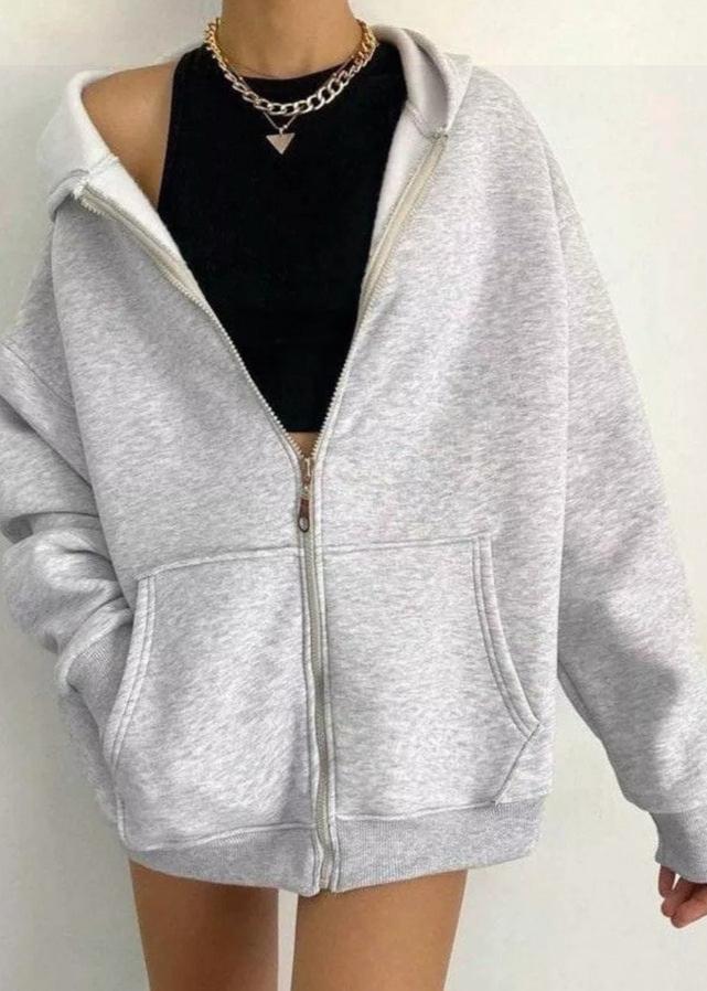 Well Tailored Cardigan with a Graceful Silhouette