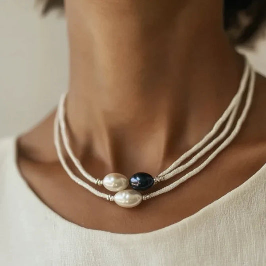 Black & White Pearl Necklace