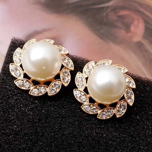 Pearl and Shiny Leaves Earrings