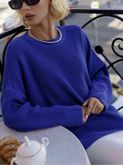 Well Tailored Sweater with a Graceful Silhouette