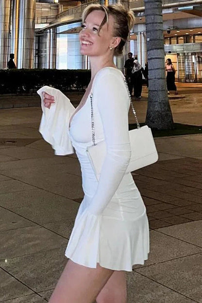 Effortlessly Elegant Dress with a Timeless Design