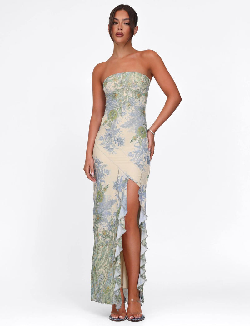 Effortlessly Elegant Dress with a Timeless Design
