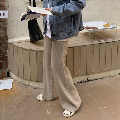 Sophisticated Pants with a Clean Classic Look