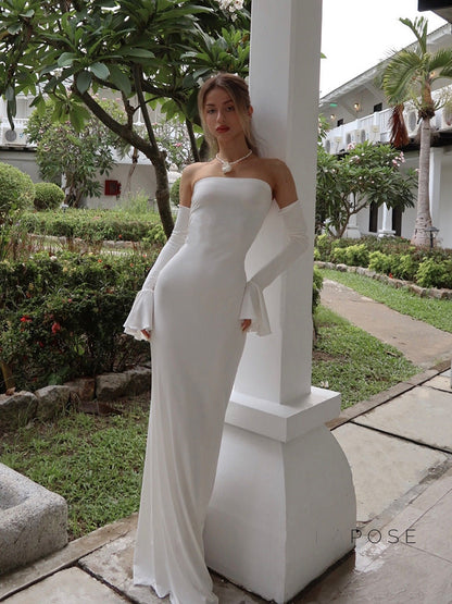 Beautifully Finished Dress in a Timeless Design