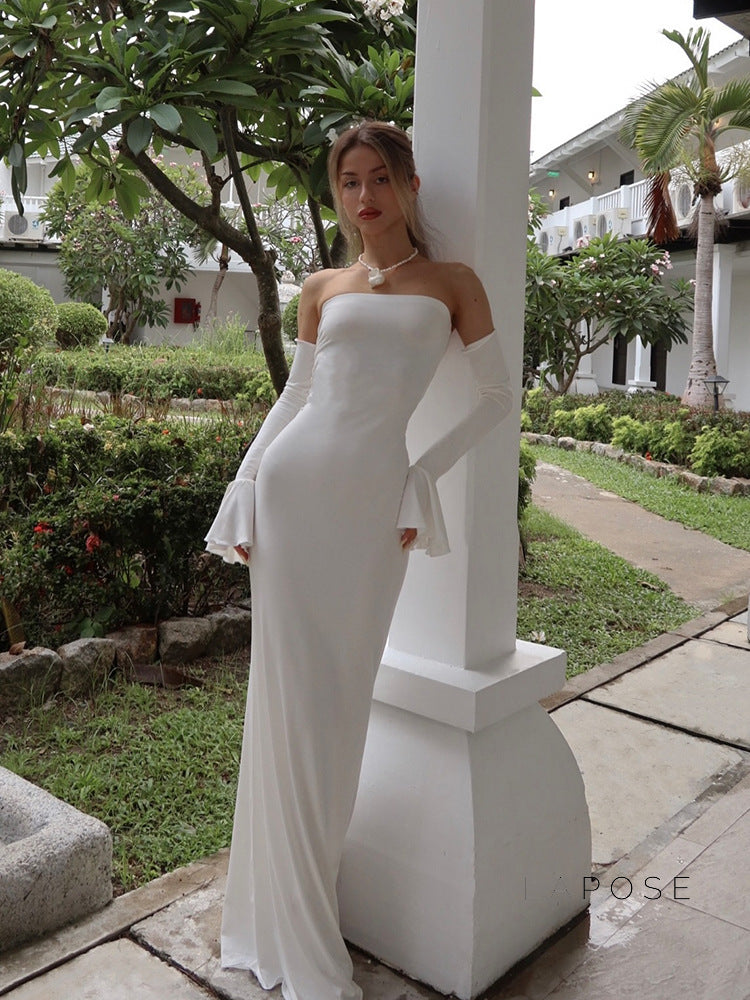 Beautifully Finished Dress in a Timeless Design