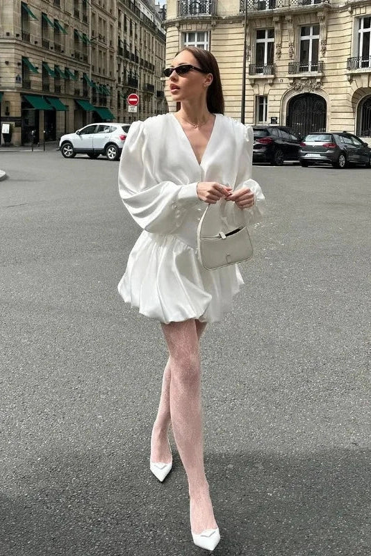 Well Tailored Dress with a Graceful Silhouette