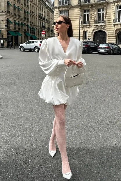 Well Tailored Dress with a Graceful Silhouette