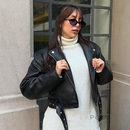 Elegantly Styled Jacket for Everyday Wear