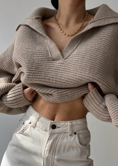 Well Tailored Sweater with a Graceful Silhouette
