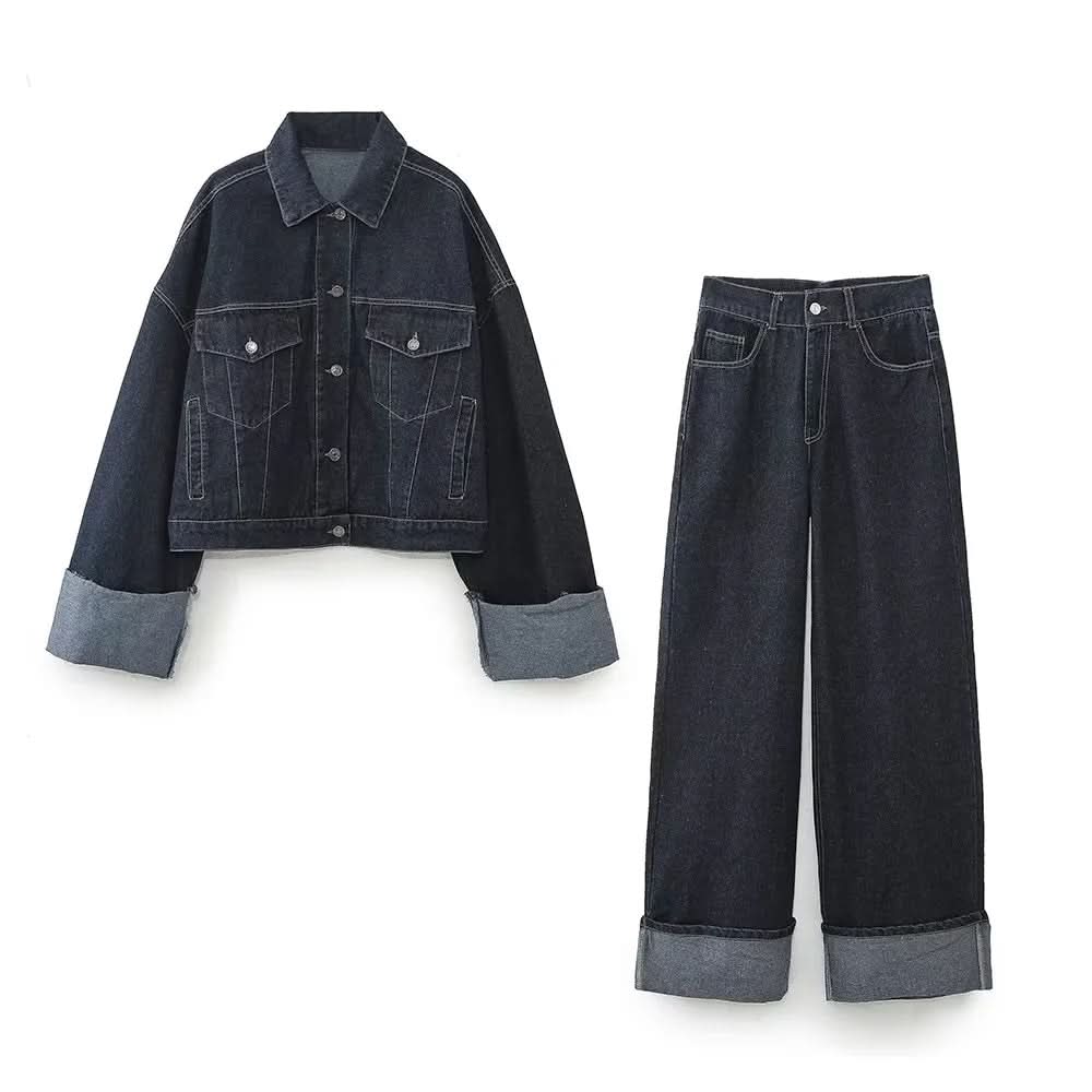 Well Tailored Blouse with a Graceful Silhouette