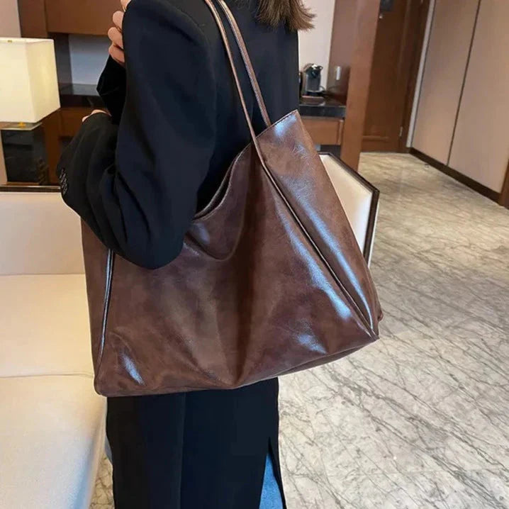 Classic Vintage Bag with a Flattering Fit