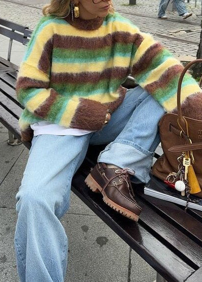 Classic Vintage Sweater with a Flattering Fit