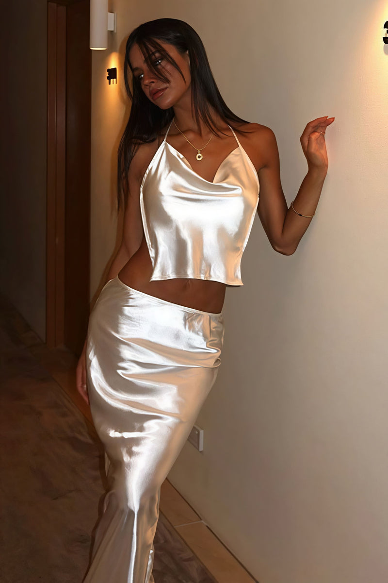 Beautifully Finished Garment in a Timeless Design
