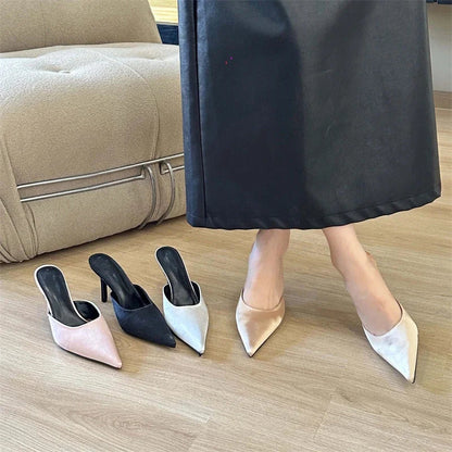 Classic Vintage Heels with a Flattering Fit