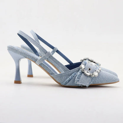 Beautifully Crafted Sandals in a Classic Style