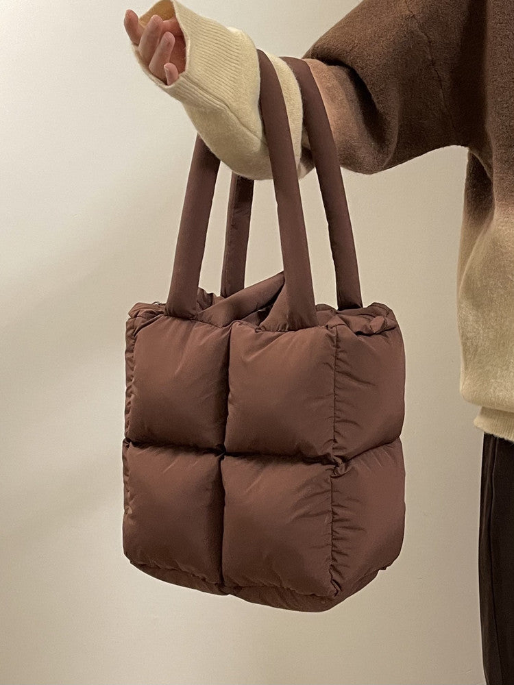 Classic Vintage Bag with a Flattering Fit