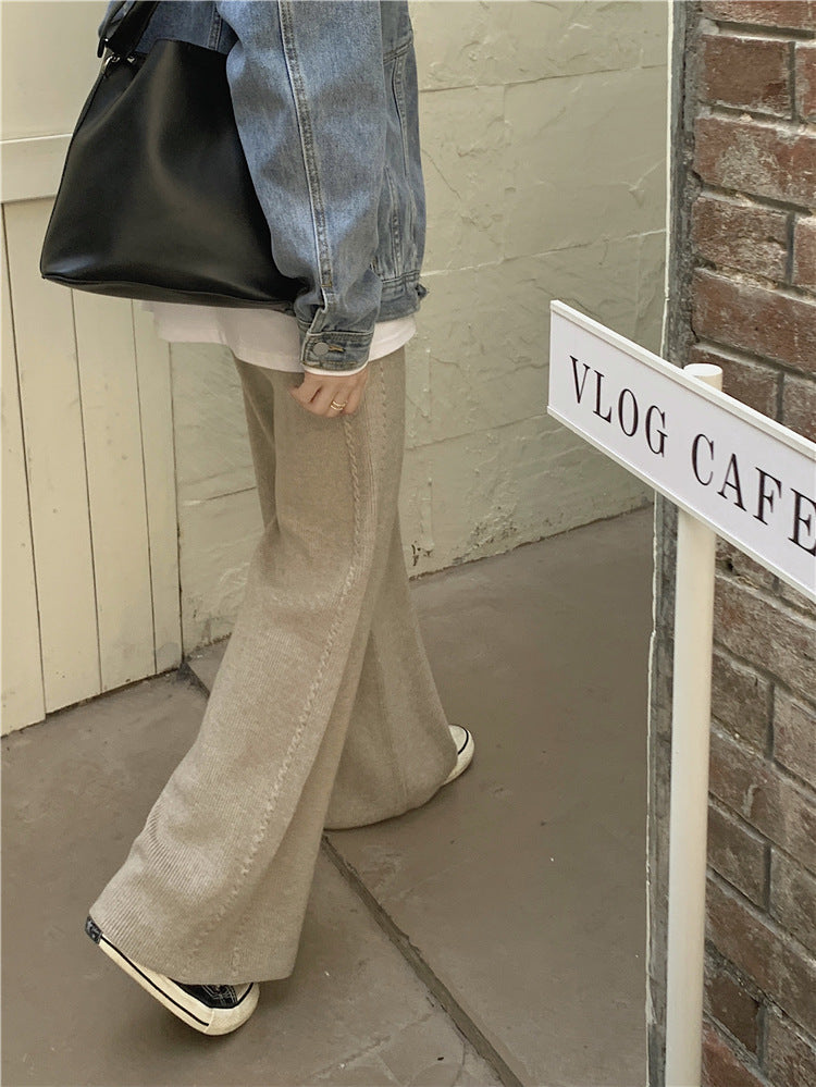 Sophisticated Pants with a Clean Classic Look