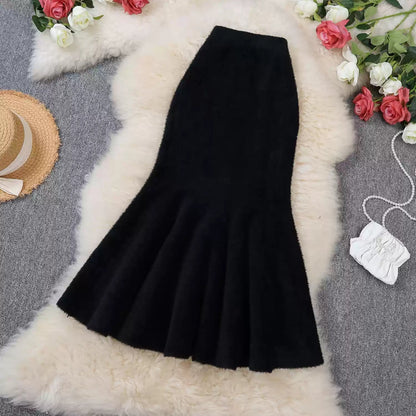 Effortlessly Elegant Garment with a Timeless Design