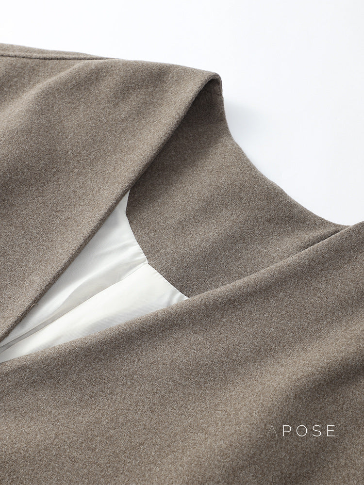 Gracefully Styled Coat for Any Occasion
