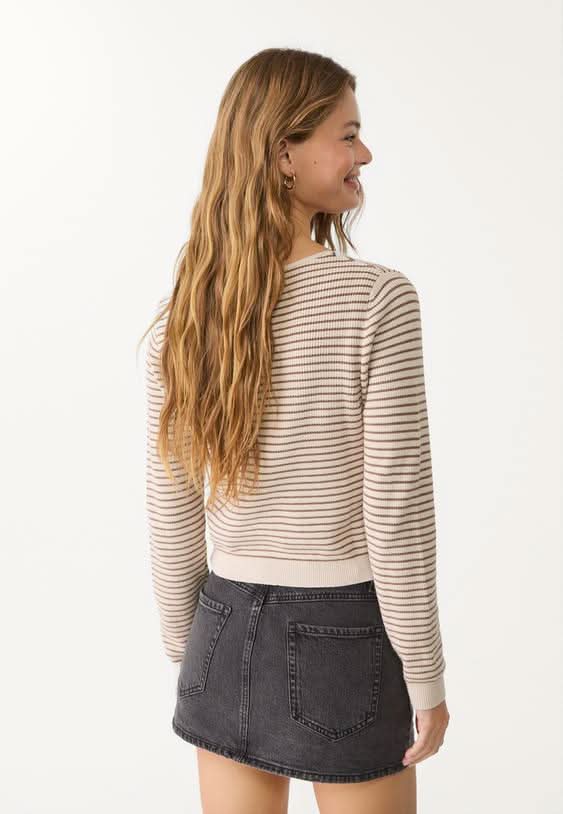 Effortlessly Elegant Garment with a Timeless Design