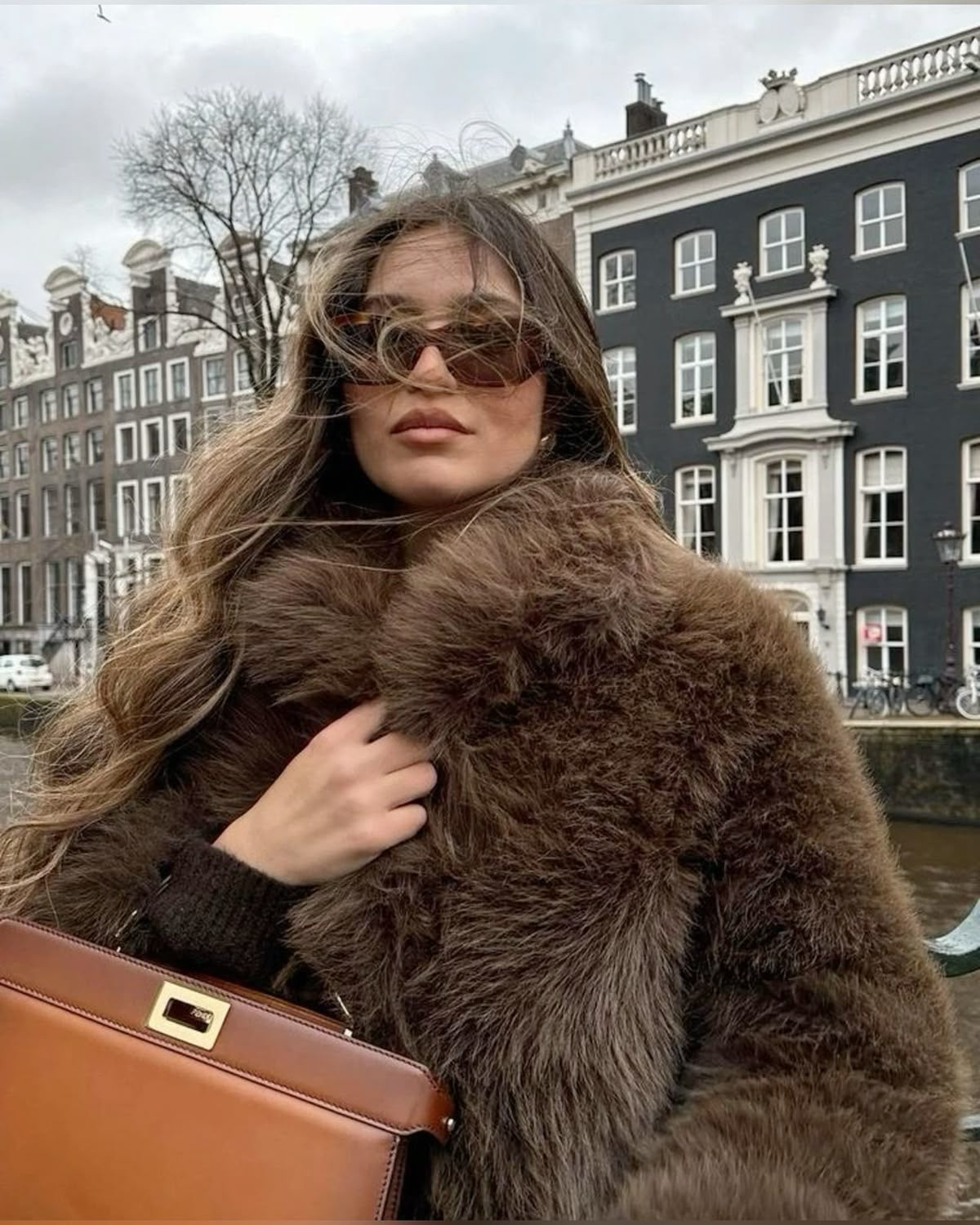 Effortlessly Elegant Jacket with a Timeless Design