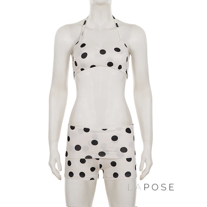 Beautifully Finished Garment in a Timeless Design