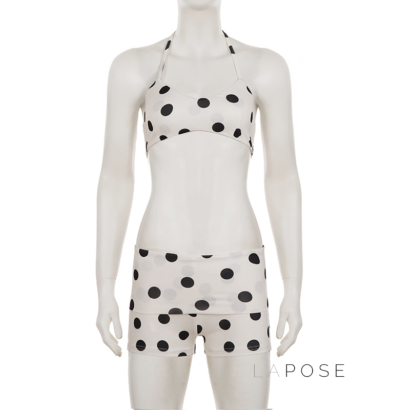 Beautifully Finished Garment in a Timeless Design