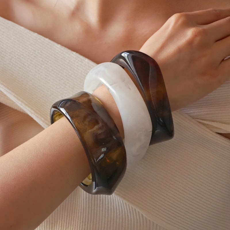 Sophisticated Garment with a Clean Classic Look