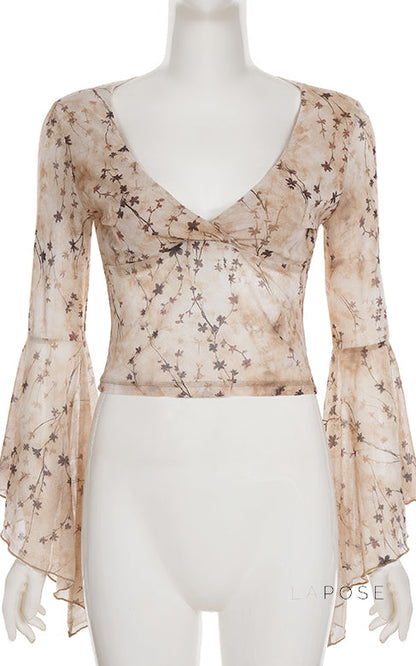 Effortlessly Elegant Top with a Timeless Design